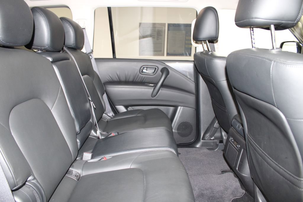 Used 2024 Nissan Armada SV image 32