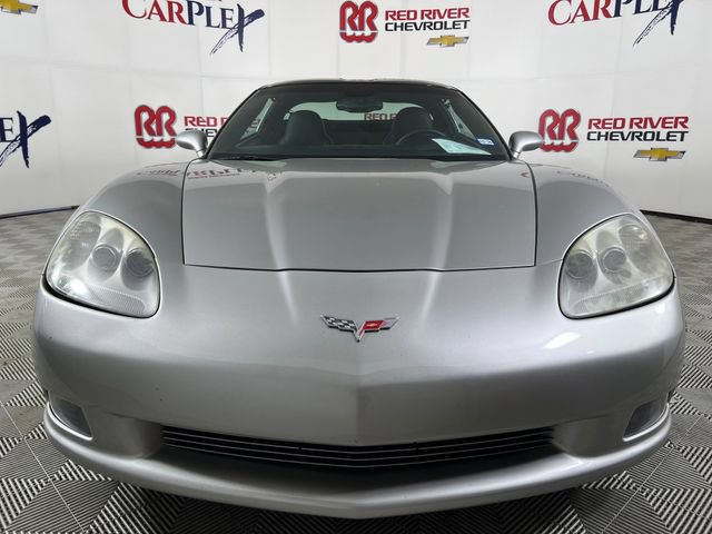 Used 2005 Chevrolet Corvette Coupe w/ Preferred Equipment Group RWD image 2