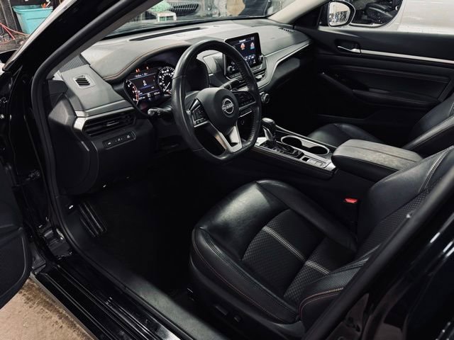 Used 2023 Nissan Altima 2.5 SR image 17