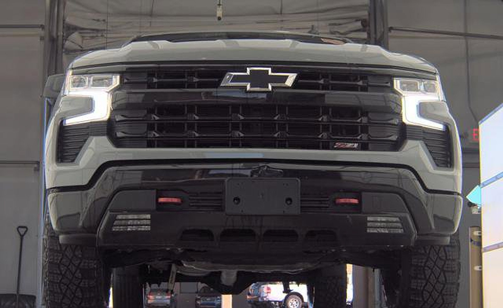 Used 2024 Chevrolet Silverado 1500 LT Trail Boss w/ Protection Package AWD/4WD image 9