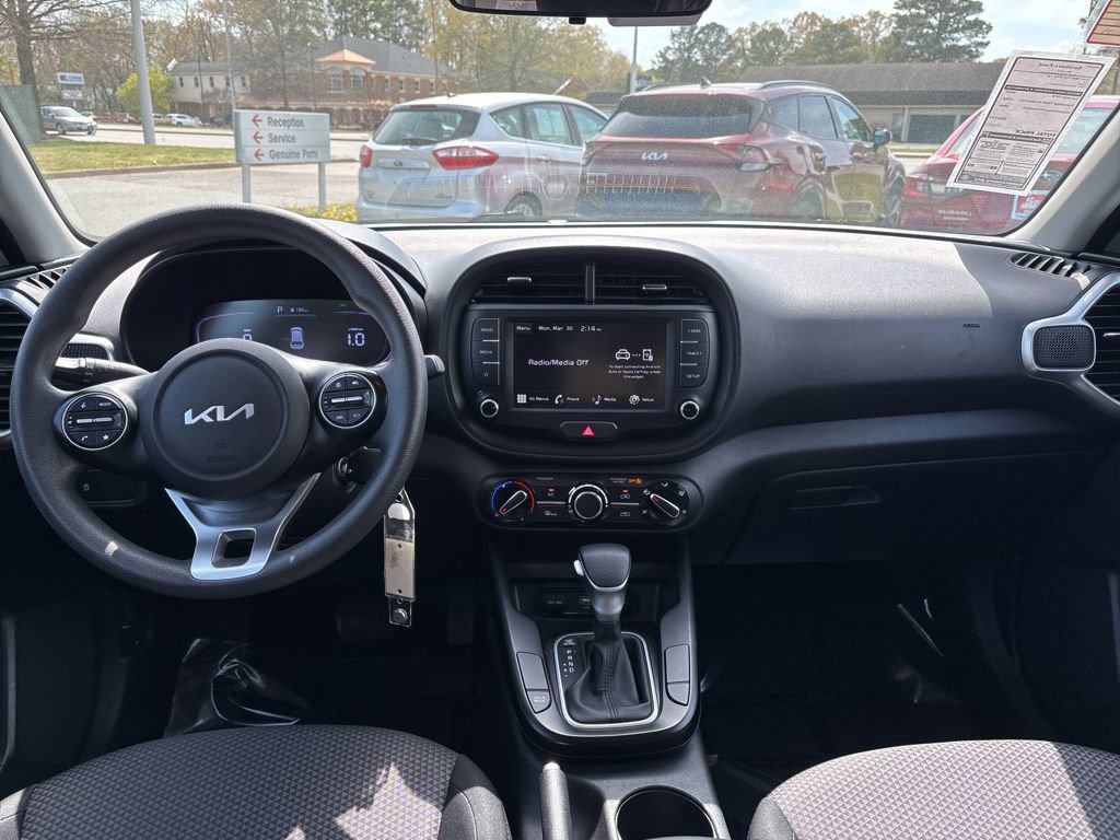 Used 2024 Kia Soul LX w/ Option Group 015 image 10