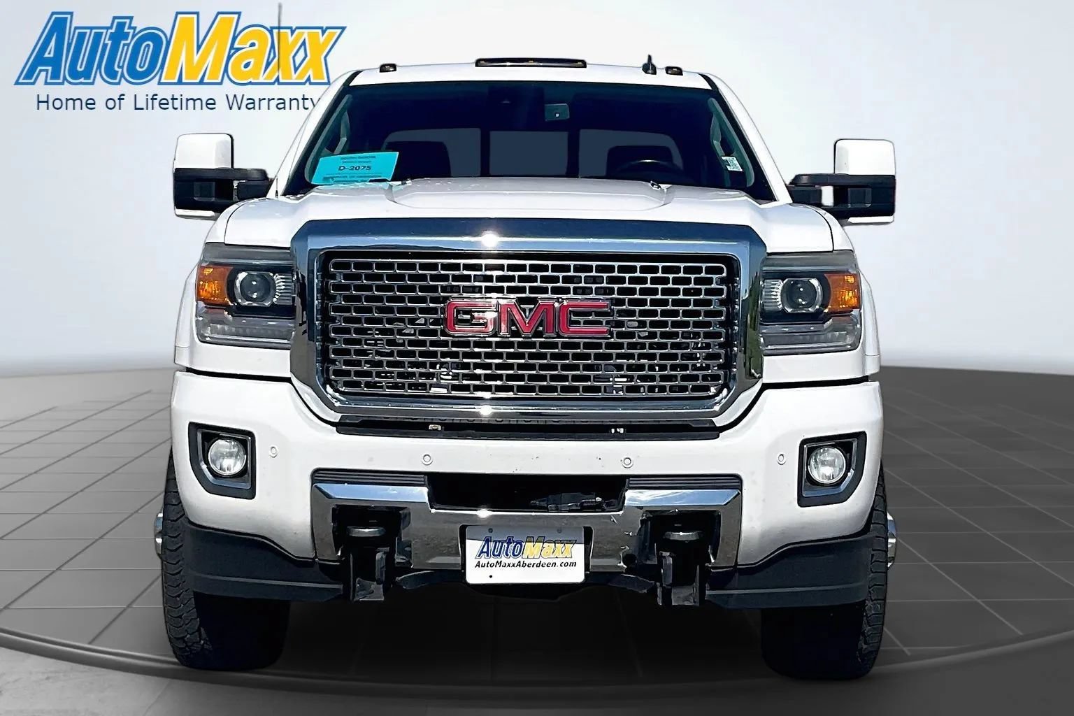 Used 2015 GMC Sierra 3500 Denali AWD/4WD image 2