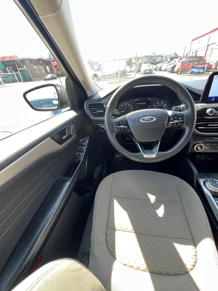 Used 2022 Ford Escape SE AWD/4WD image 16