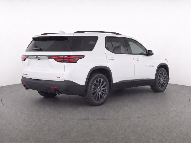 Used 2022 Chevrolet Traverse RS FWD image 8