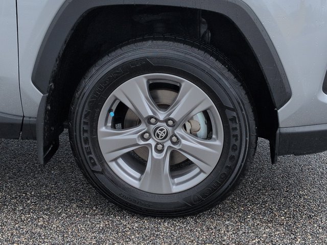 Used 2025 Toyota RAV4 XLE FWD image 12