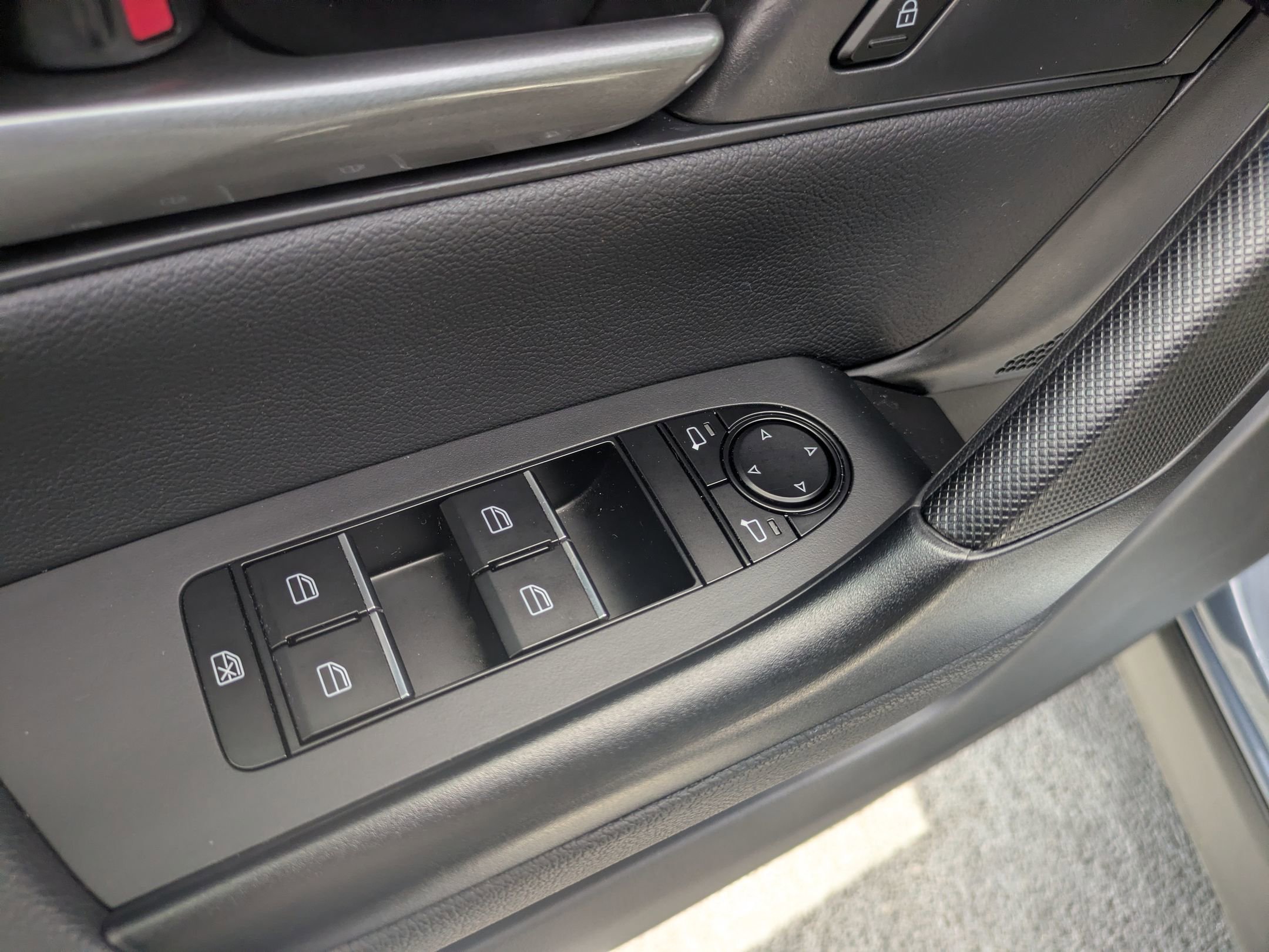 Certified 2025 MAZDA CX-50 AWD 2.5 Hybrid w/ Weather Package image 16