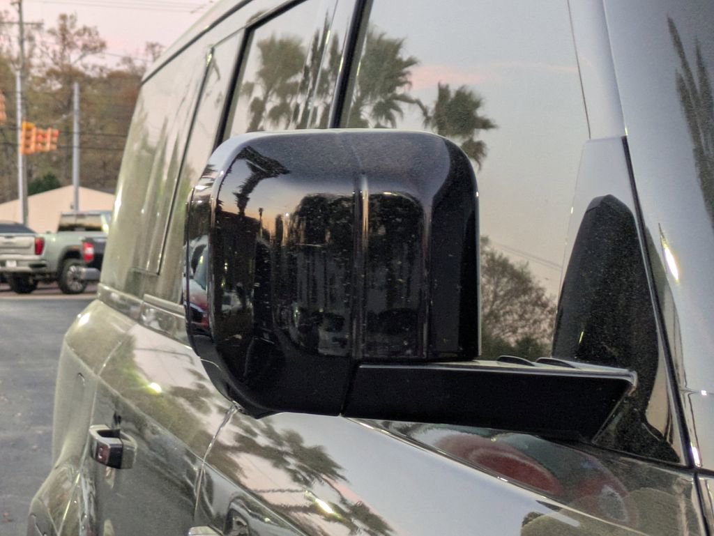 Used 2025 Land Rover Defender 130 S image 11