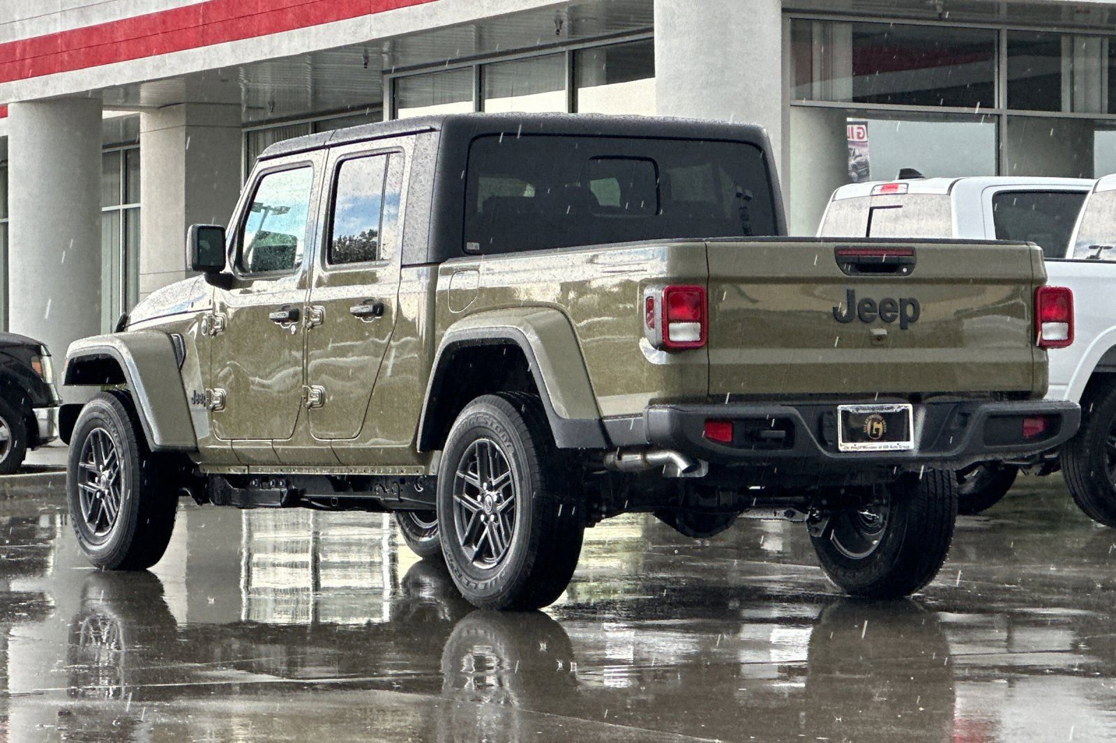 New 2026 Jeep Gladiator Sport AWD/4WD image 4