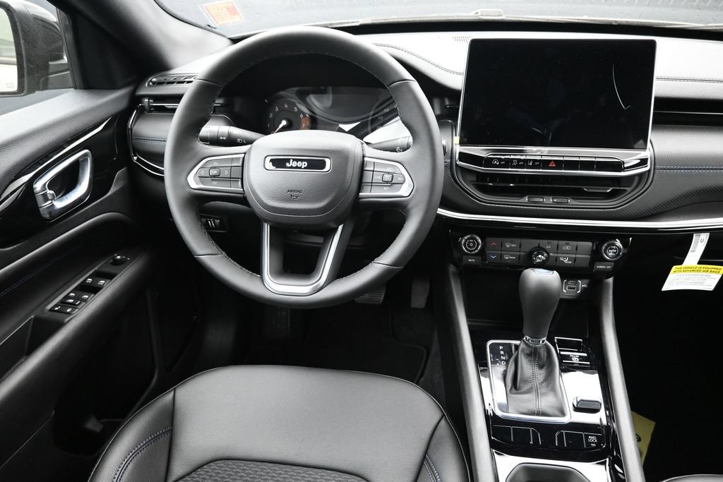 New 2026 Jeep Compass Latitude AWD/4WD image 3