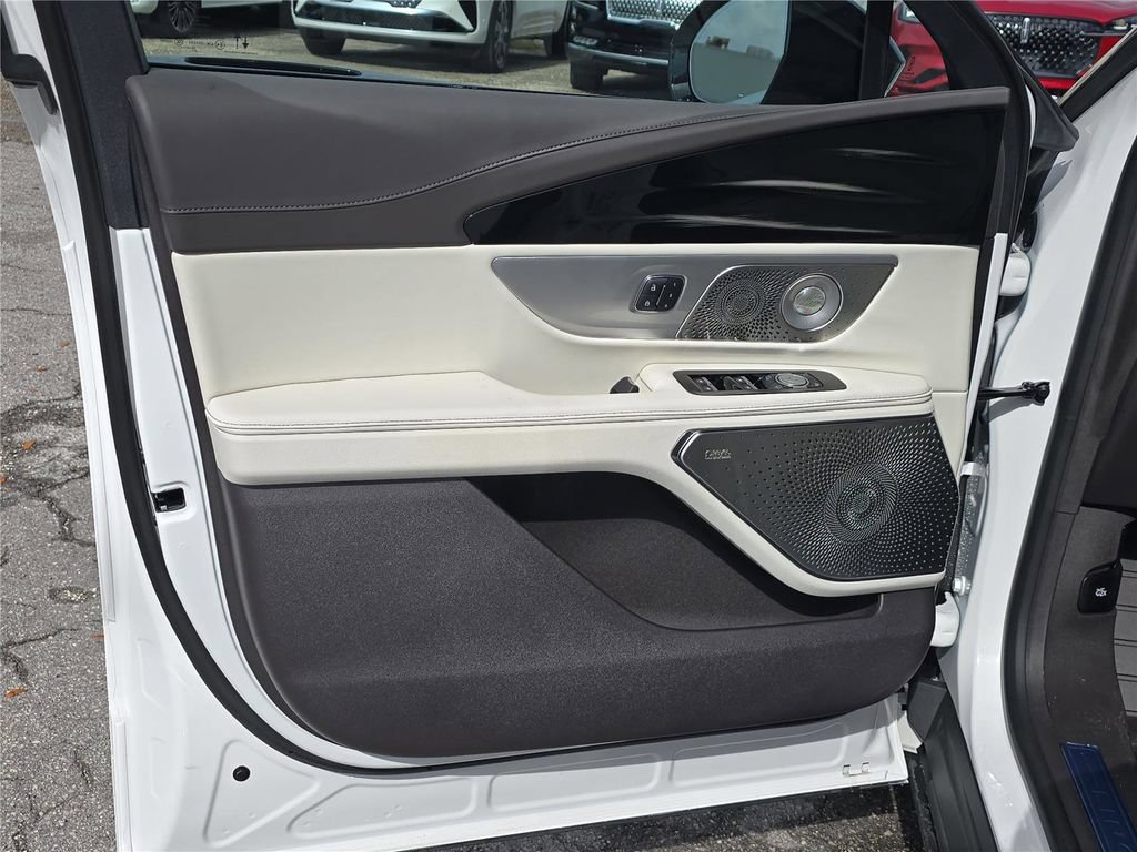 New 2026 Lincoln Nautilus Black Label AWD/4WD image 14