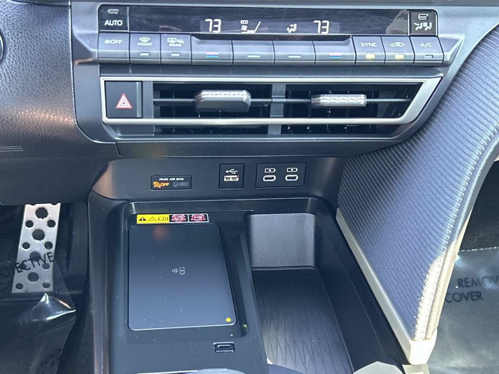 Used 2025 Toyota Camry SE w/ Multimedia Upgrade Package FWD image 39