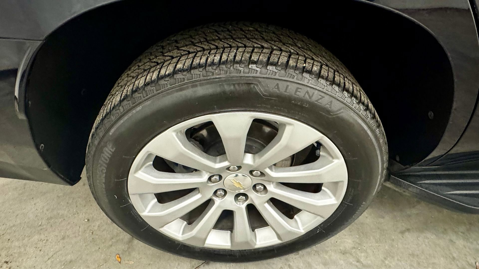 Used 2021 Chevrolet Tahoe Premier w/ Premium Package RWD image 8