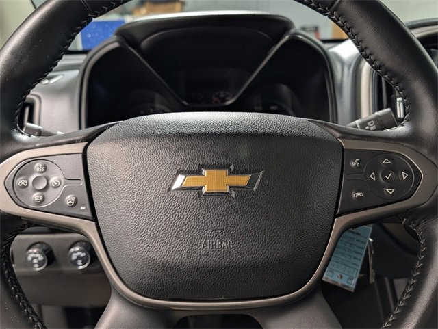 Used 2021 Chevrolet Colorado Z71 w/ Z71 Midnight Edition image 17