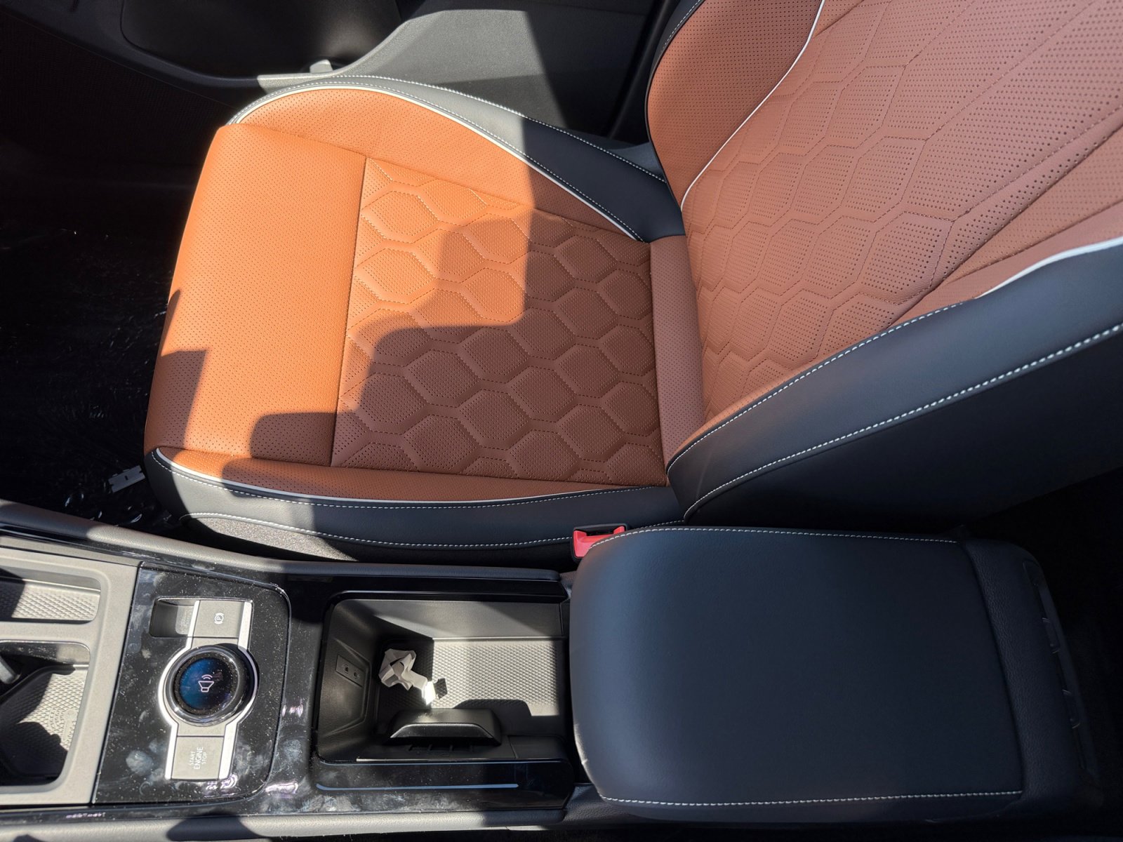 New 2026 Volkswagen Tiguan SEL R-Line AWD/4WD image 14