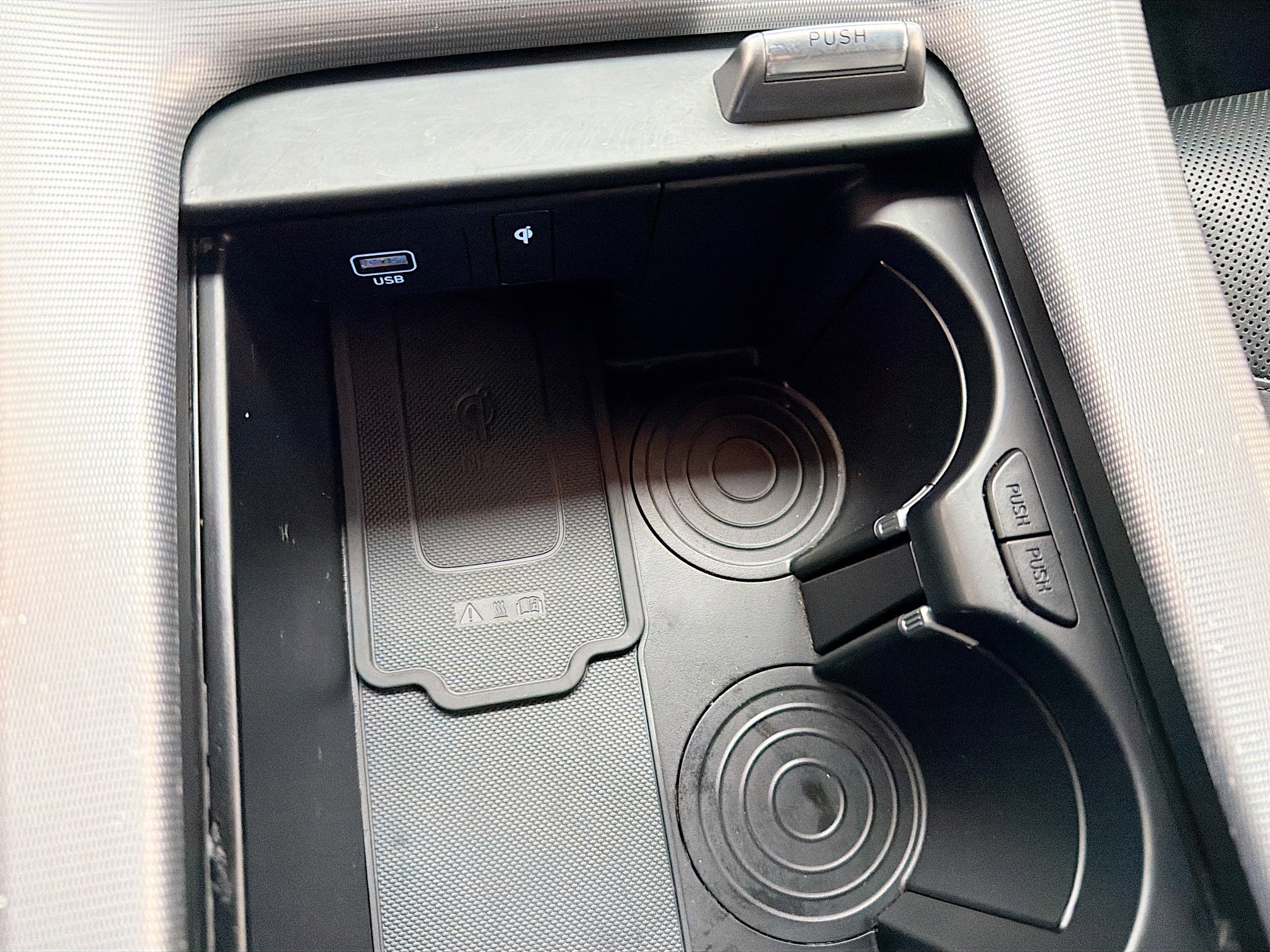 Used 2024 Hyundai Palisade Calligraphy image 32