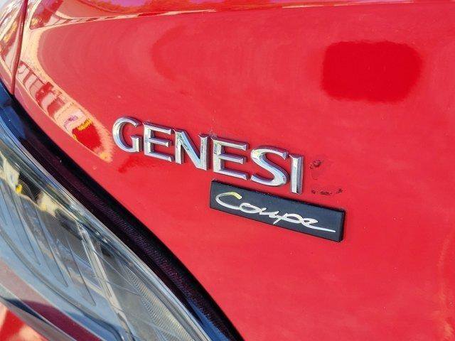 Used 2013 Hyundai Genesis 3.8 RWD image 7