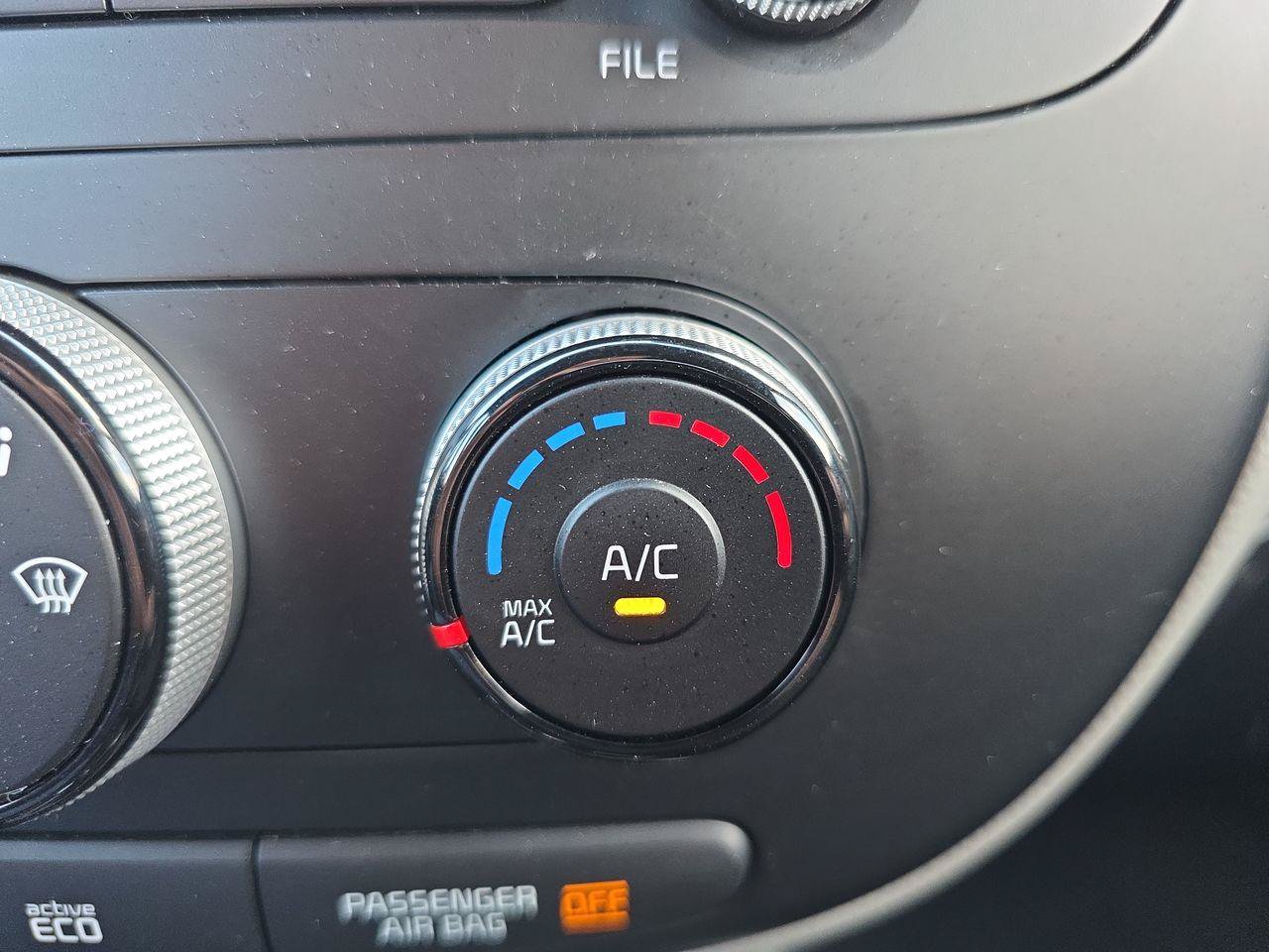 Used 2016 Kia Soul + FWD image 24