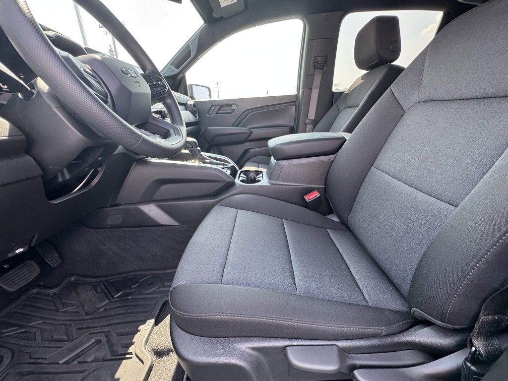 Used 2025 Chevrolet Colorado Trail Boss image 18