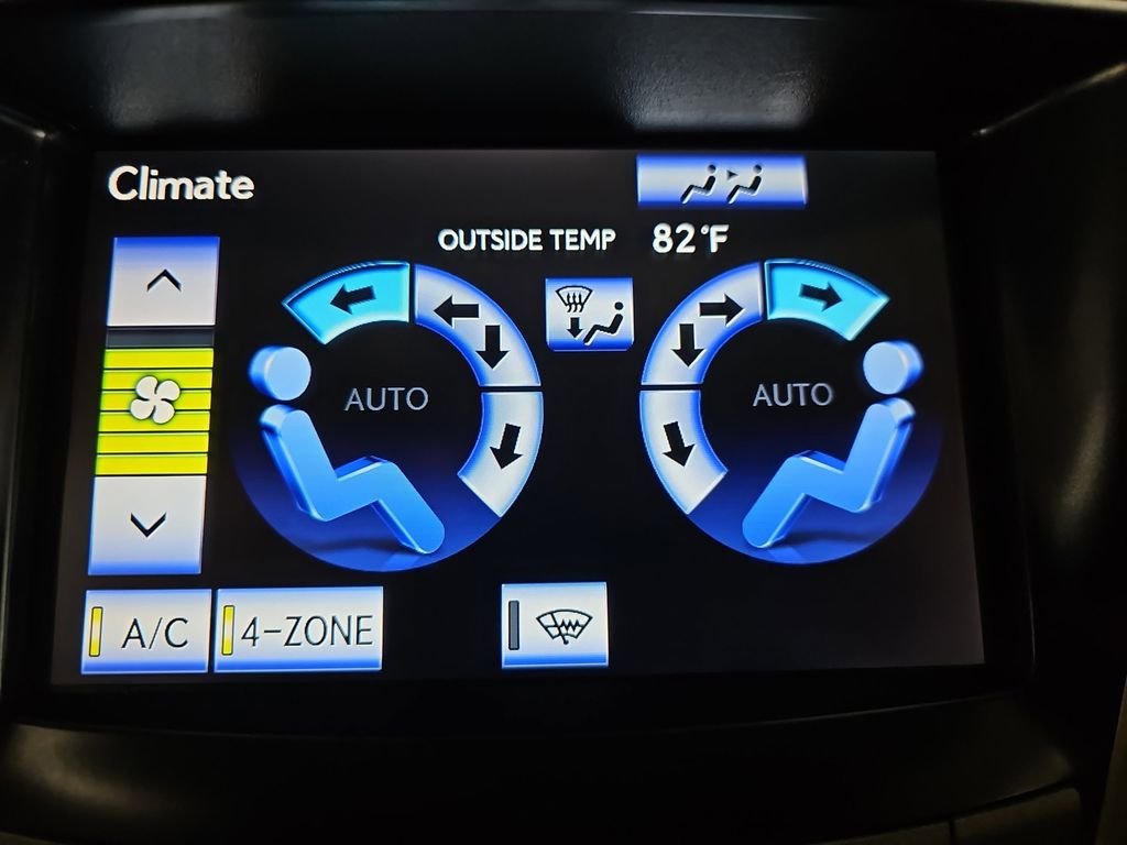 Used 2013 Lexus LX 570 4WD w/ Luxury Pkg image 23