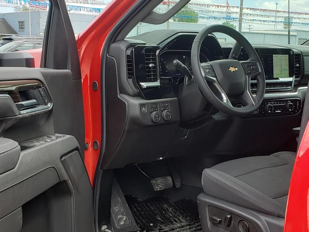 New 2026 Chevrolet Silverado 3500 LT w/ All Star Edition AWD/4WD image 13