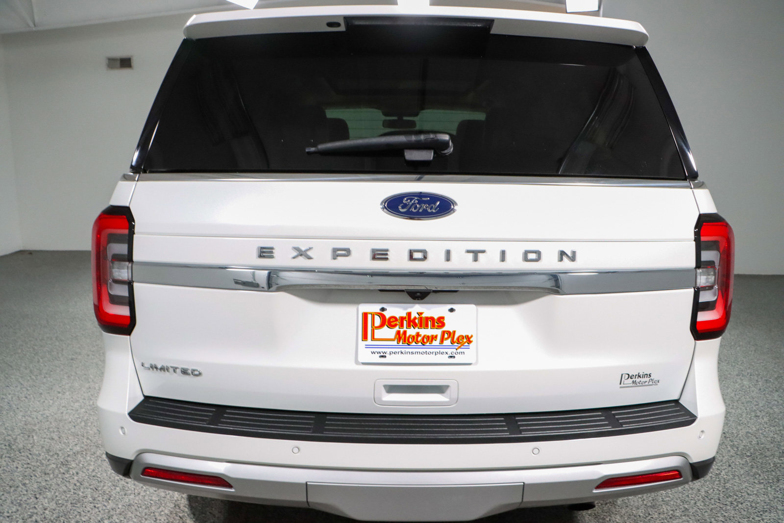 Used 2022 Ford Expedition Limited image 8