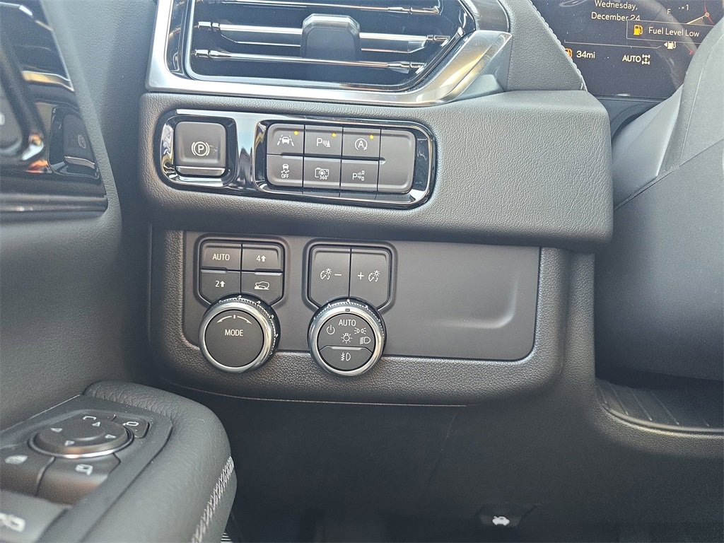 New 2026 GMC Yukon Denali w/ Sun & Power Step Package image 27