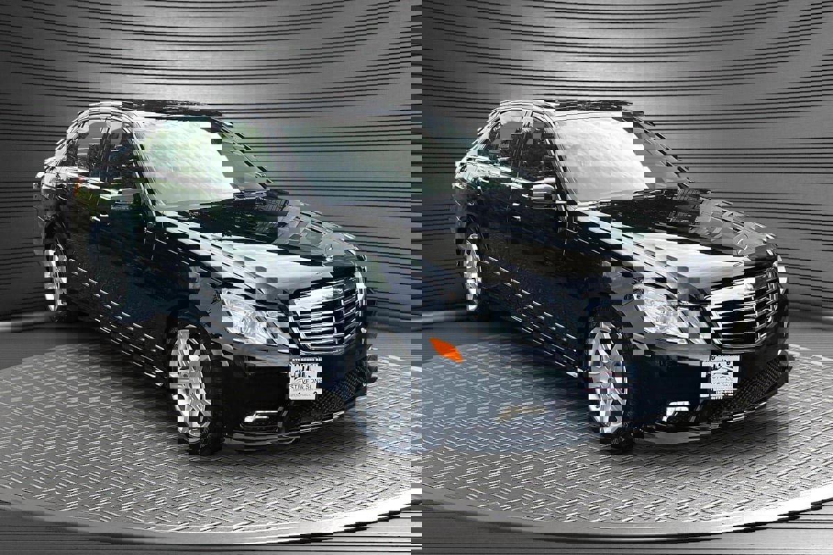 Used 2011 Mercedes-Benz E 350 4MATIC Sedan image 1