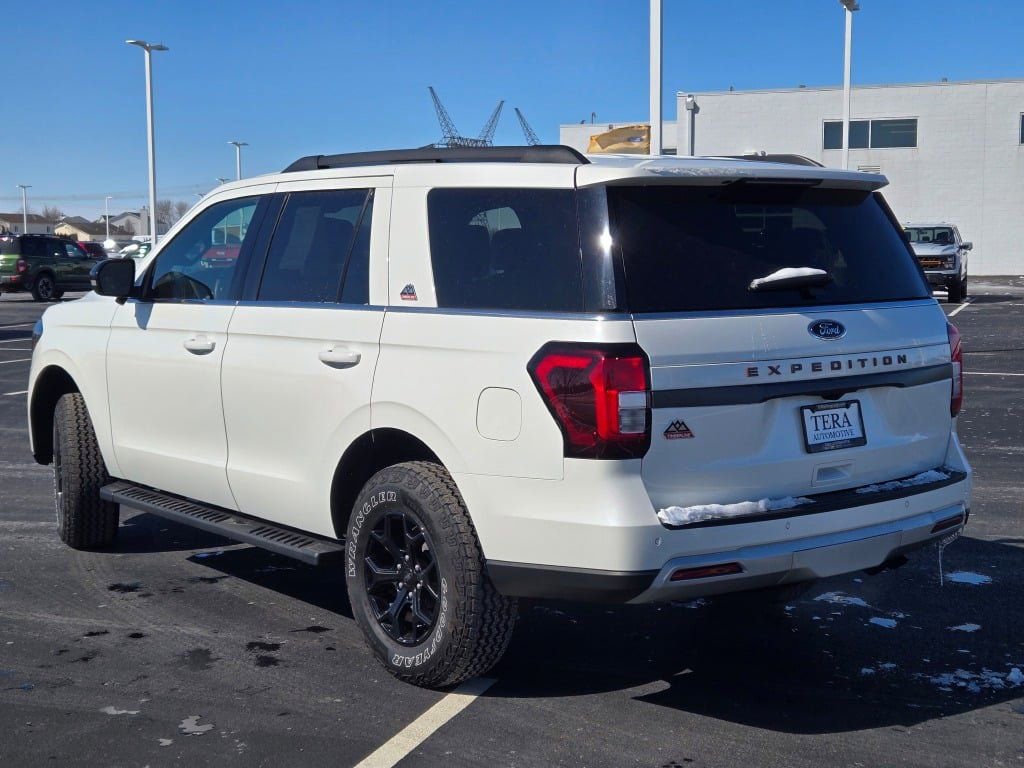 Certified 2024 Ford Expedition Timberline image 17