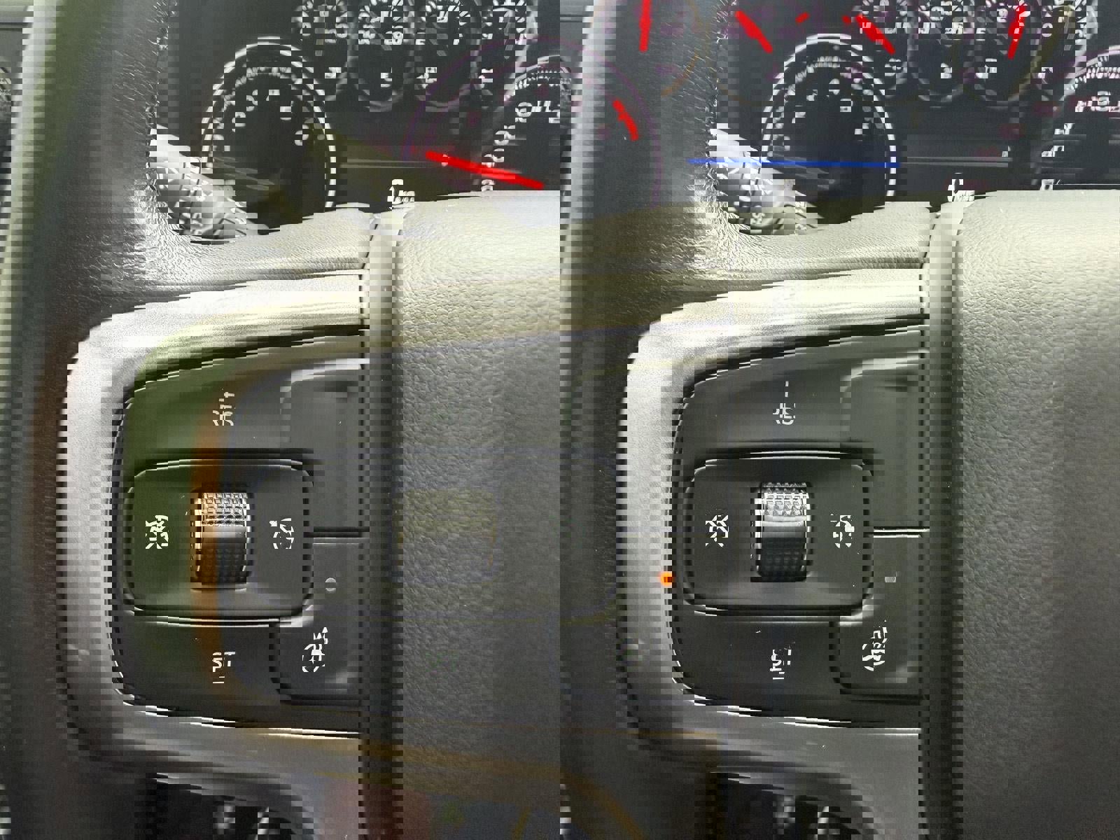 Used 2021 Chevrolet Silverado 1500 LT Trail Boss w/ Convenience Package II image 39