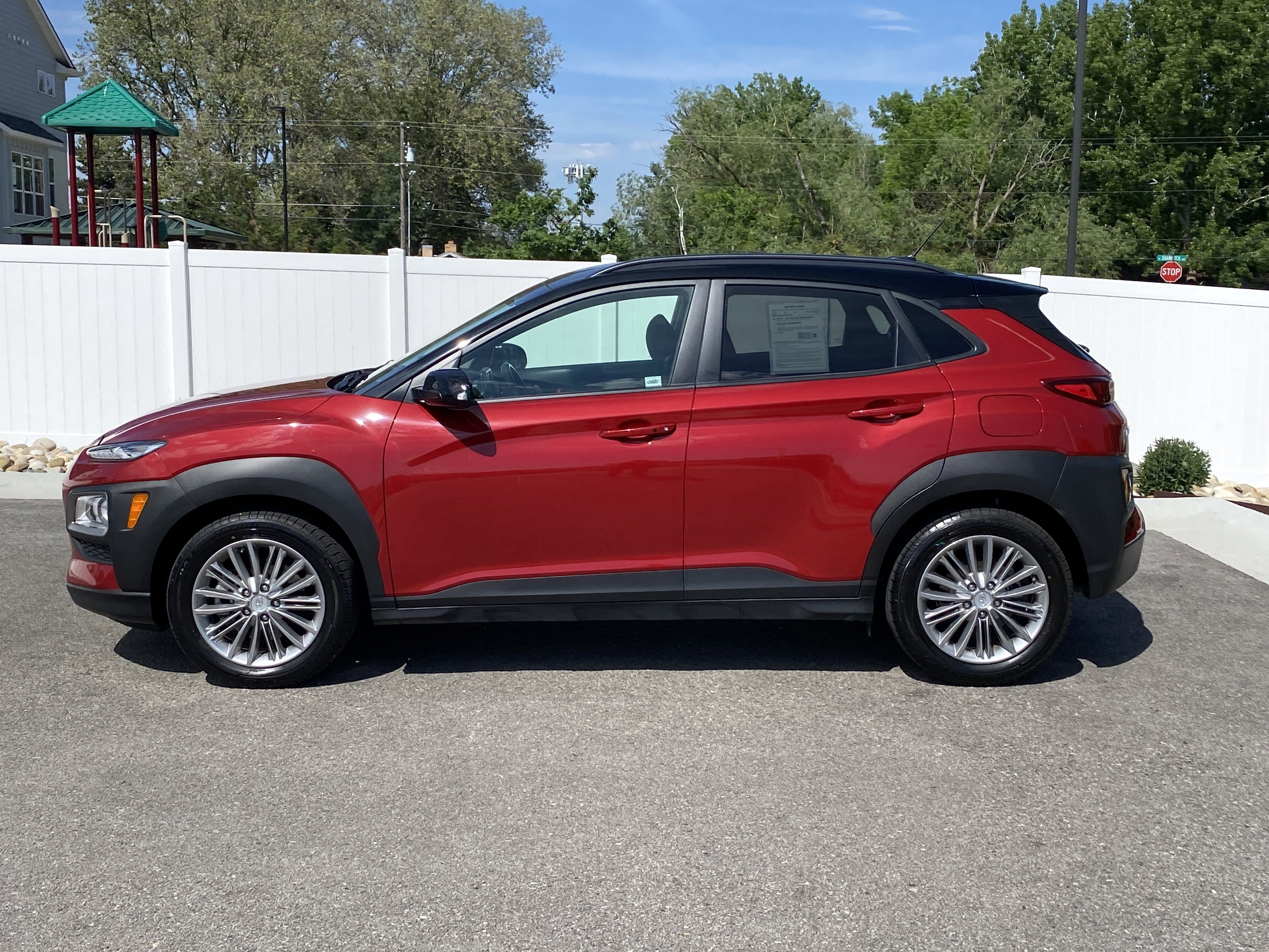 Used 2018 Hyundai Kona SEL AWD/4WD image 3