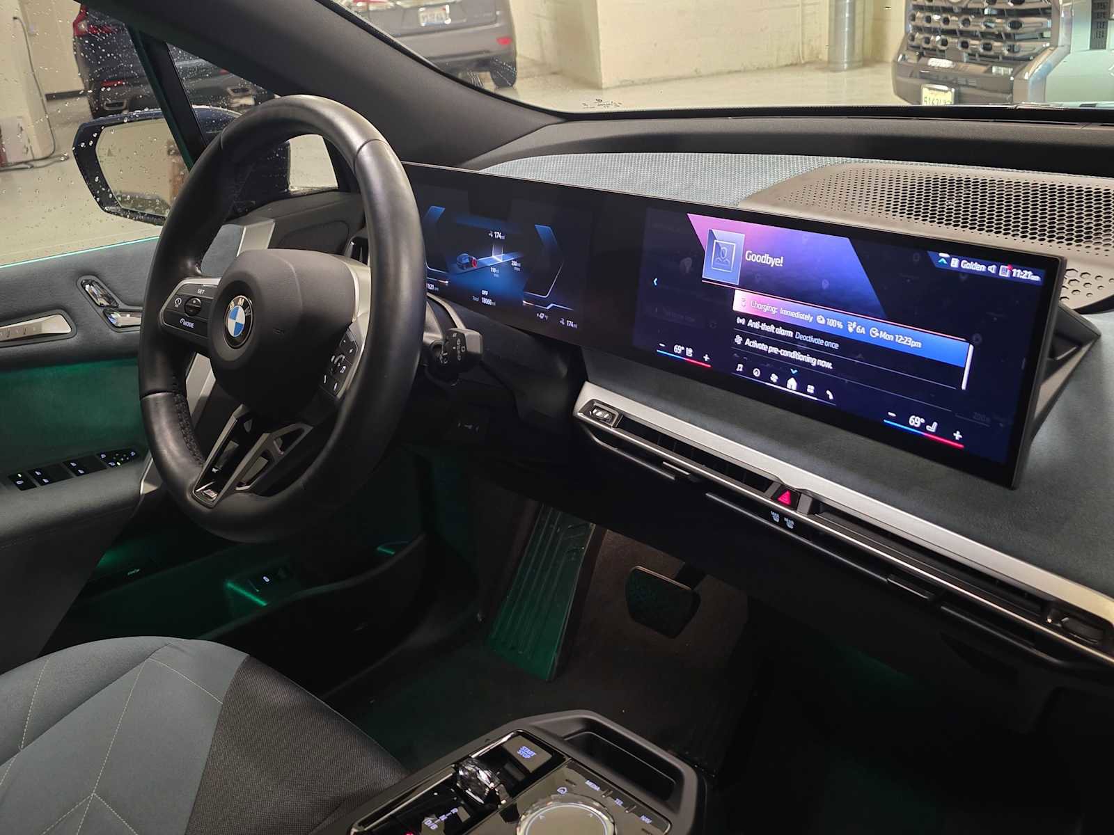 Used 2025 BMW iX xDrive50 w/ Premium Package image 12