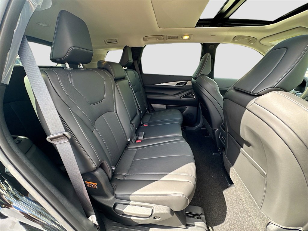 New 2026 INFINITI QX60 Luxe w/ Cargo Package image 30