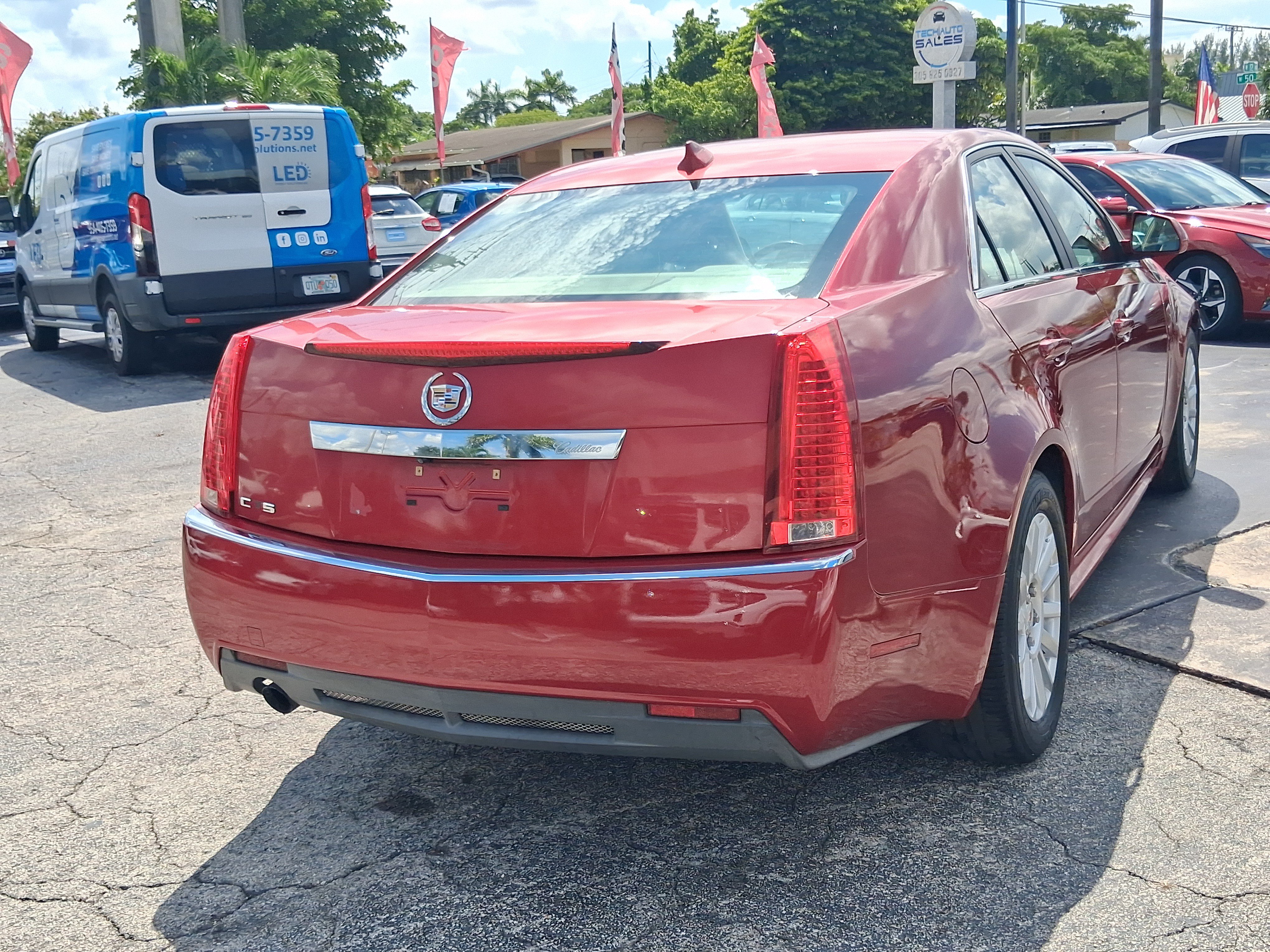 Used 2011 Cadillac CTS Luxury RWD image 5