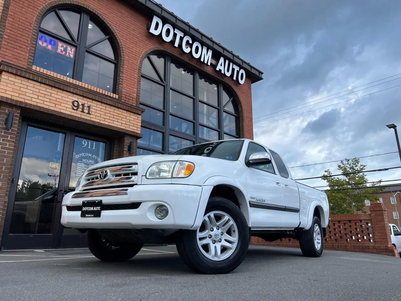 Used 2004 Toyota Tundra SR5 AWD/4WD image 3