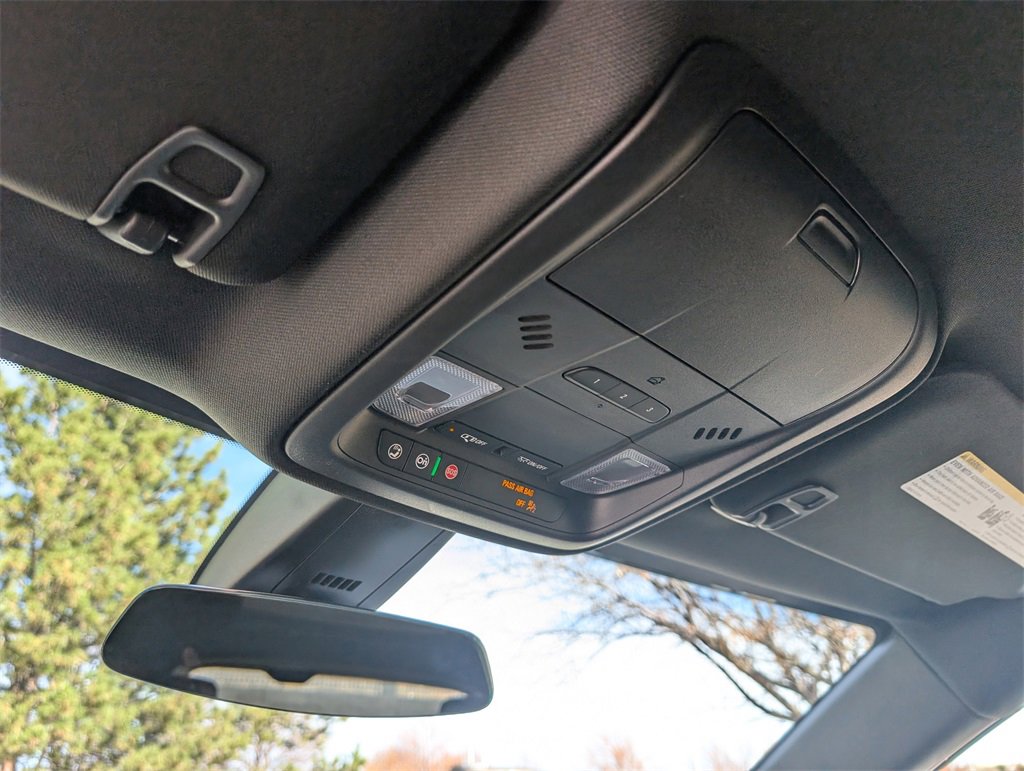 New 2026 Cadillac XT5 Luxury image 33