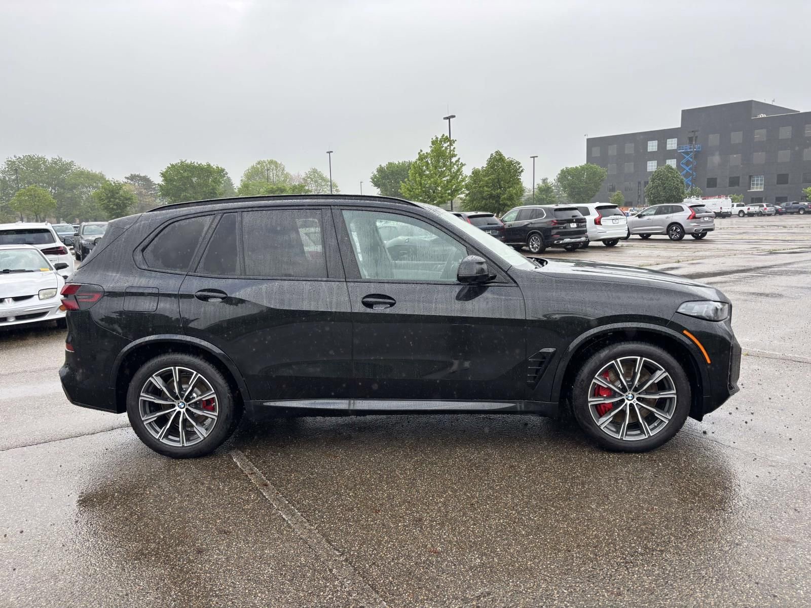 New 2026 BMW X5 xDrive50e w/ M Sport Package AWD/4WD image 4