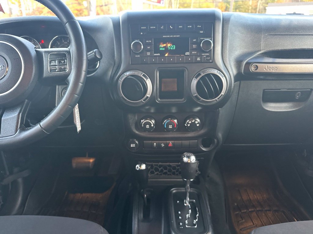 Used 2016 Jeep Wrangler Unlimited Sport w/ Max Tow Package AWD/4WD image 21