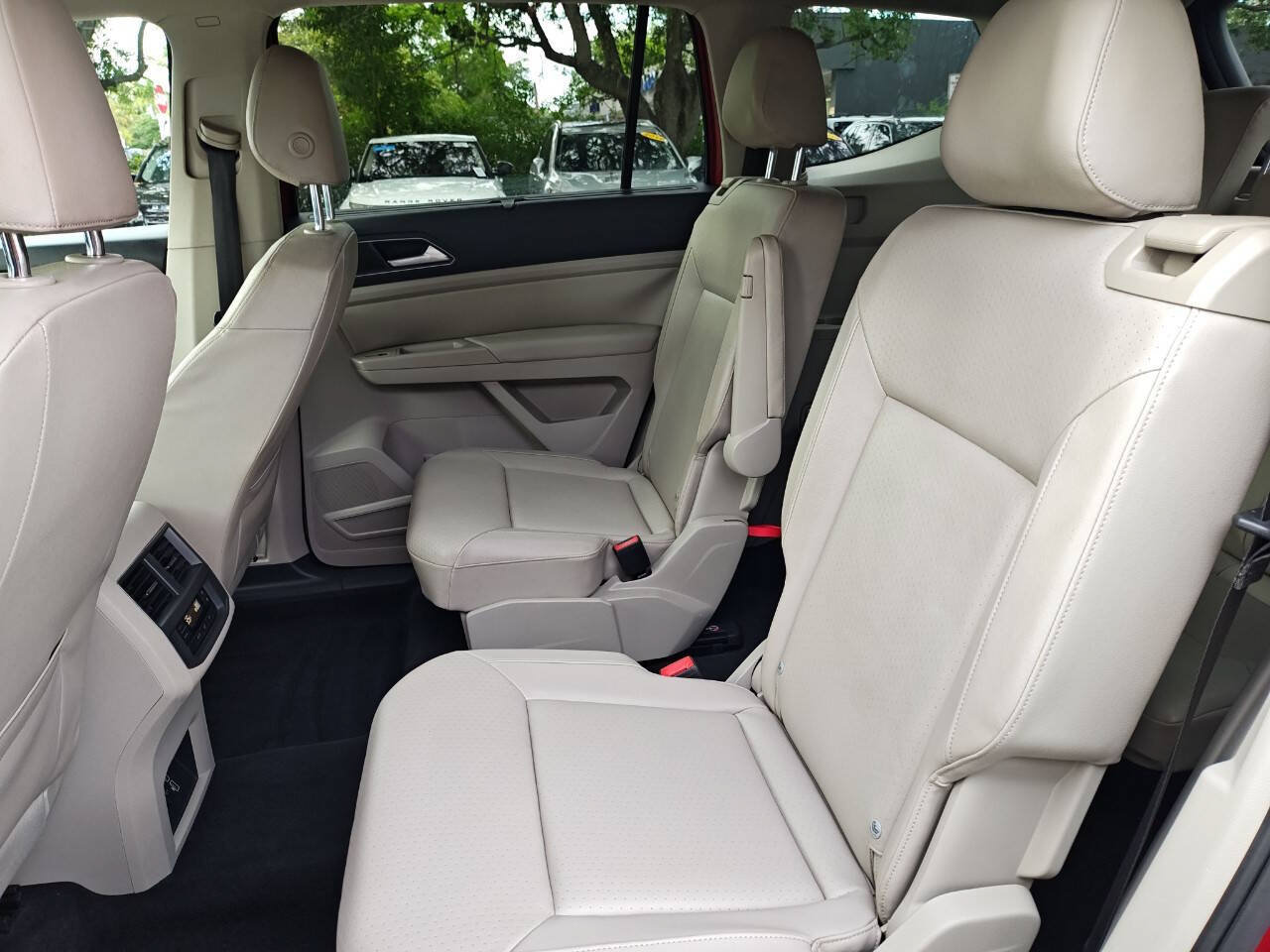 Used 2018 Volkswagen Atlas SE AWD/4WD image 34
