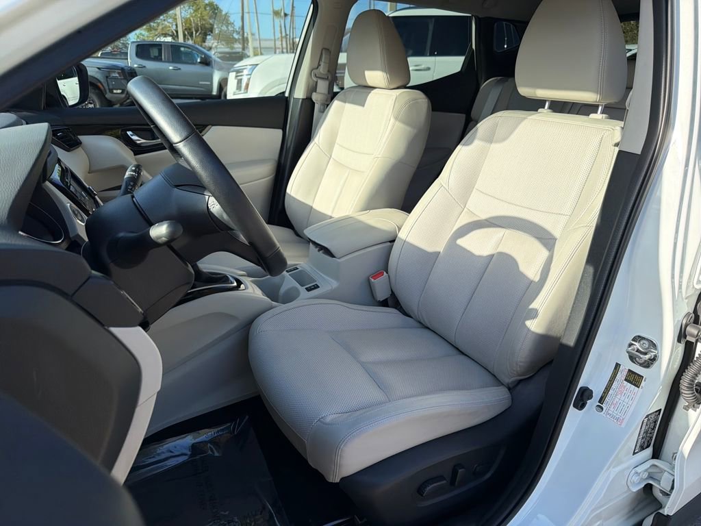 Used 2022 Nissan Rogue Sport SL image 32