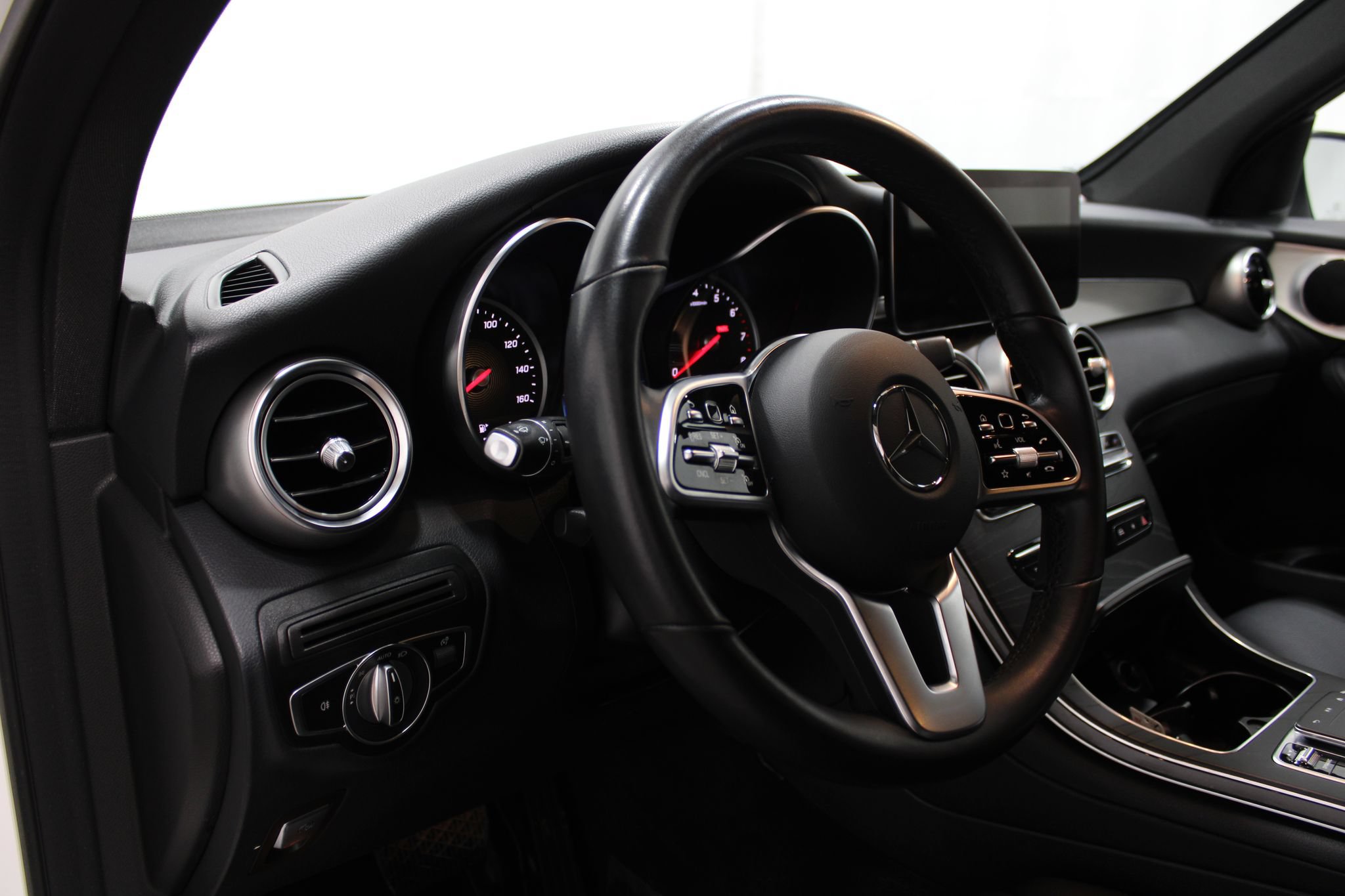 Used 2021 Mercedes-Benz GLC 300 image 12
