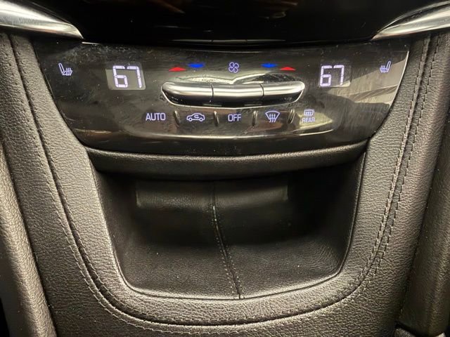 Used 2022 Cadillac XT6 Premium Luxury w/ Technology Package image 26