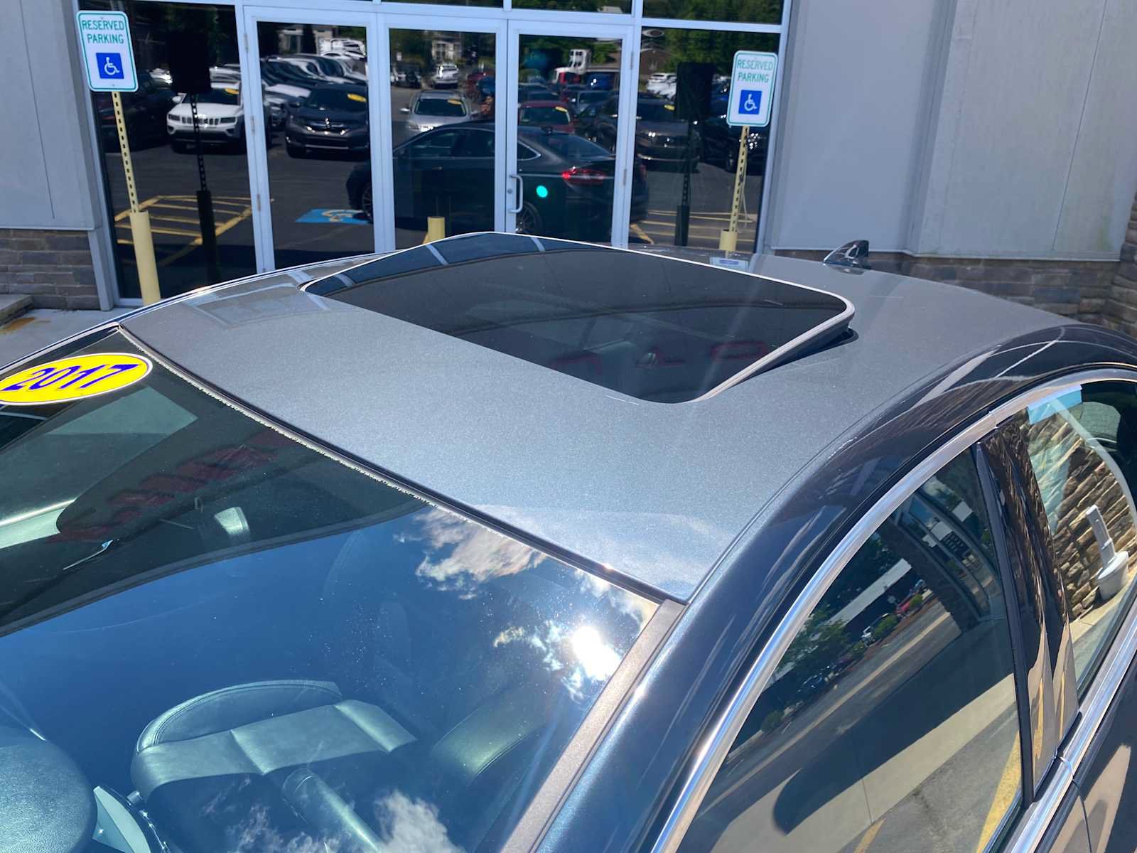 Used 2017 Chevrolet Cruze Premier FWD image 5