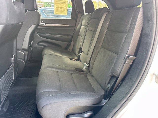 Used 2020 Jeep Grand Cherokee Laredo AWD/4WD image 30