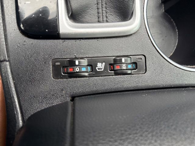 Used 2017 Toyota Highlander Limited image 28