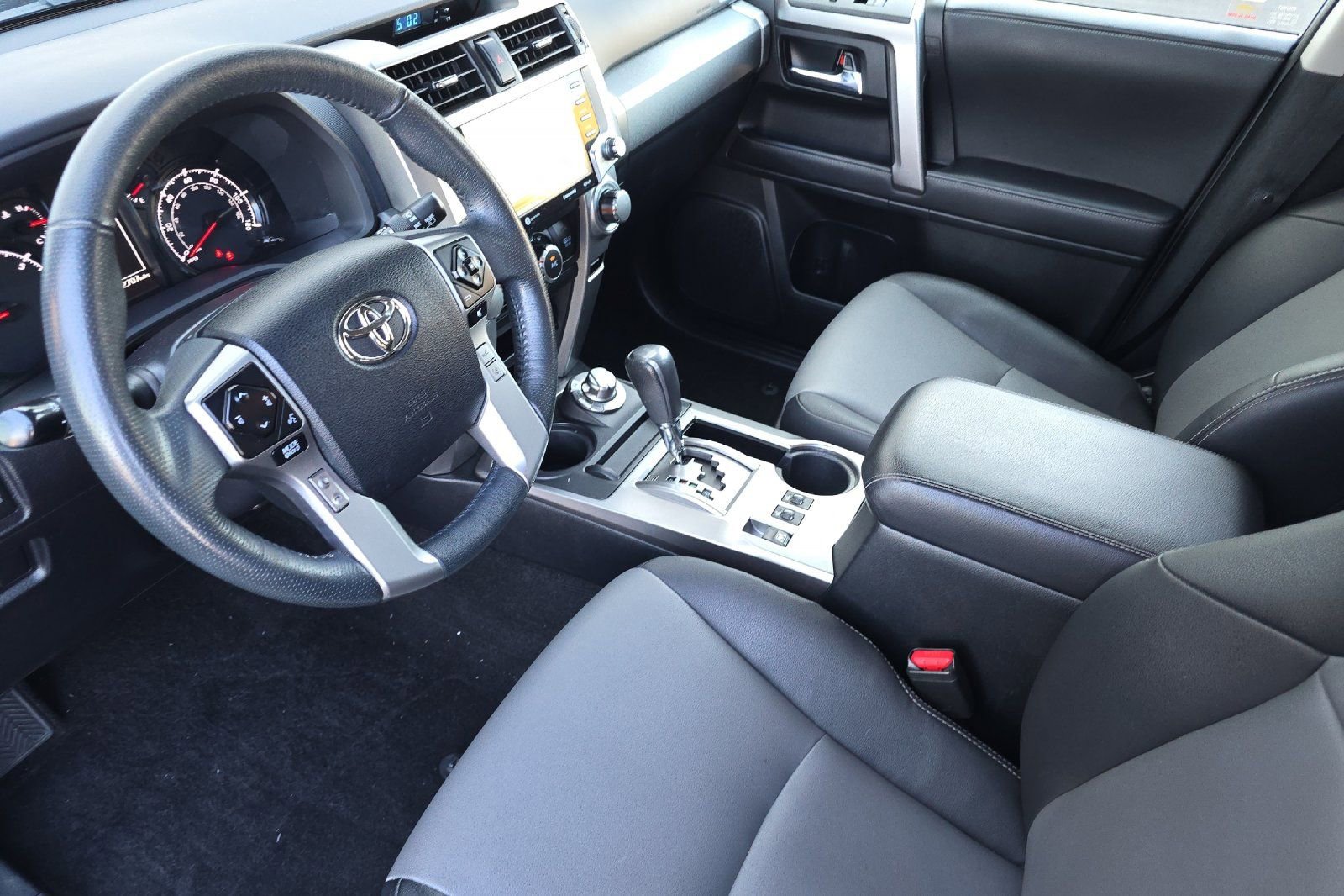 Used 2020 Toyota 4Runner SR5 Premium image 9