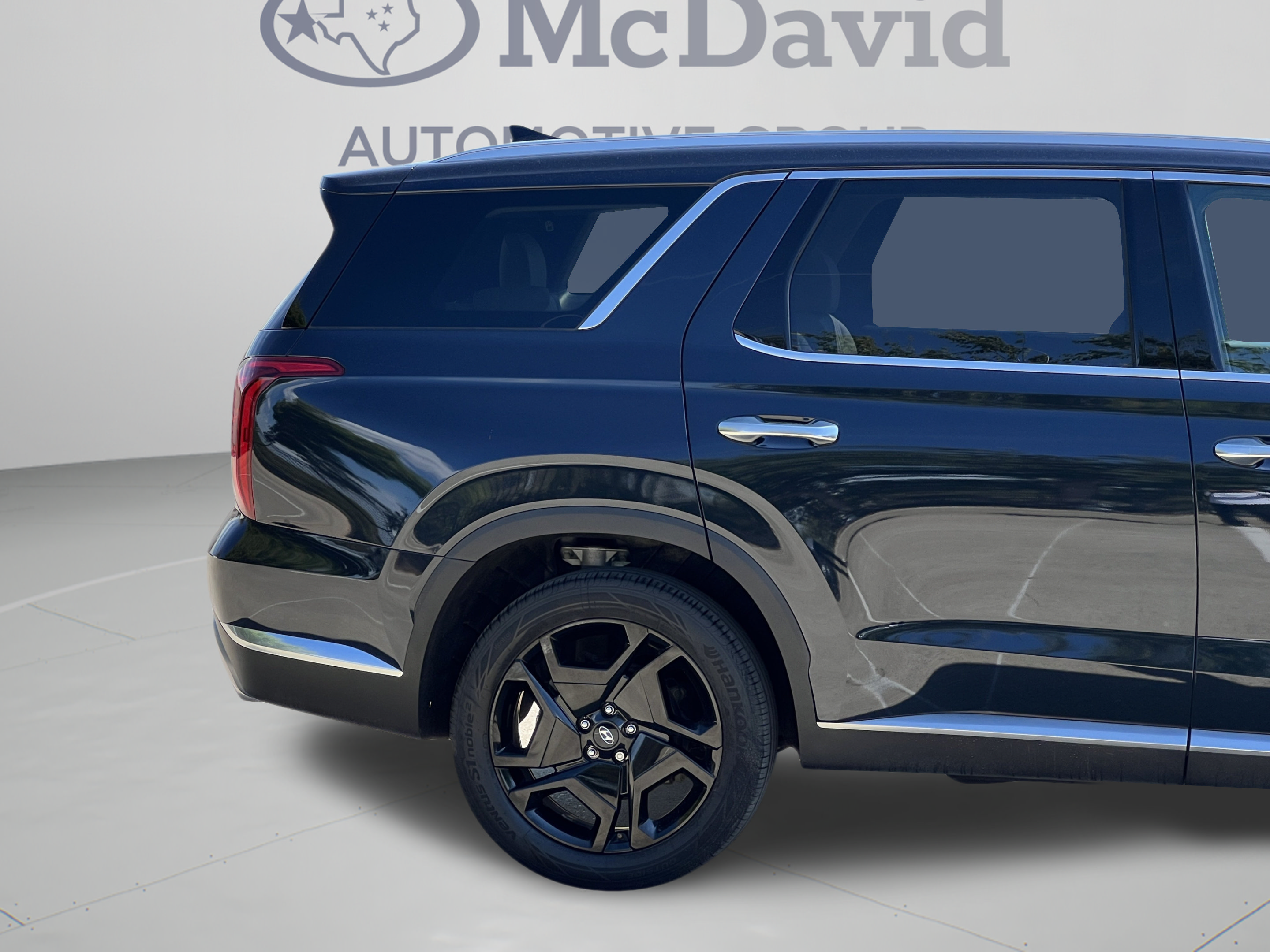 Used 2023 Hyundai Palisade Limited FWD image 32