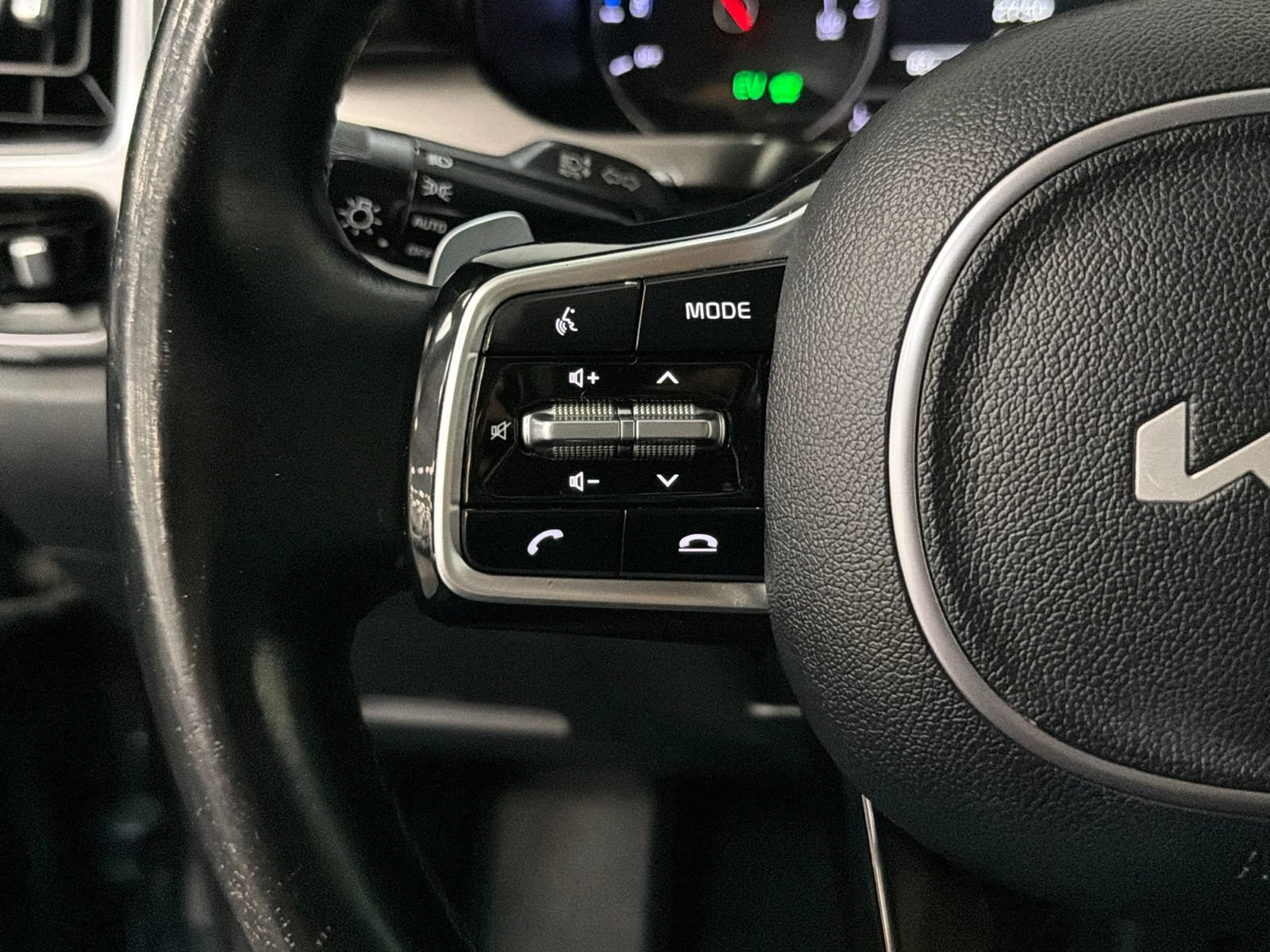 Used 2022 Kia Sorento S FWD image 26