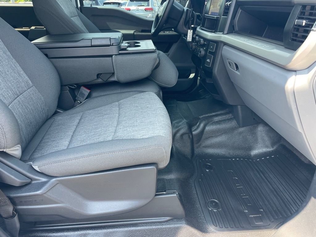 Used 2024 Ford F250 XL w/ FX4 Off-Road Package image 25