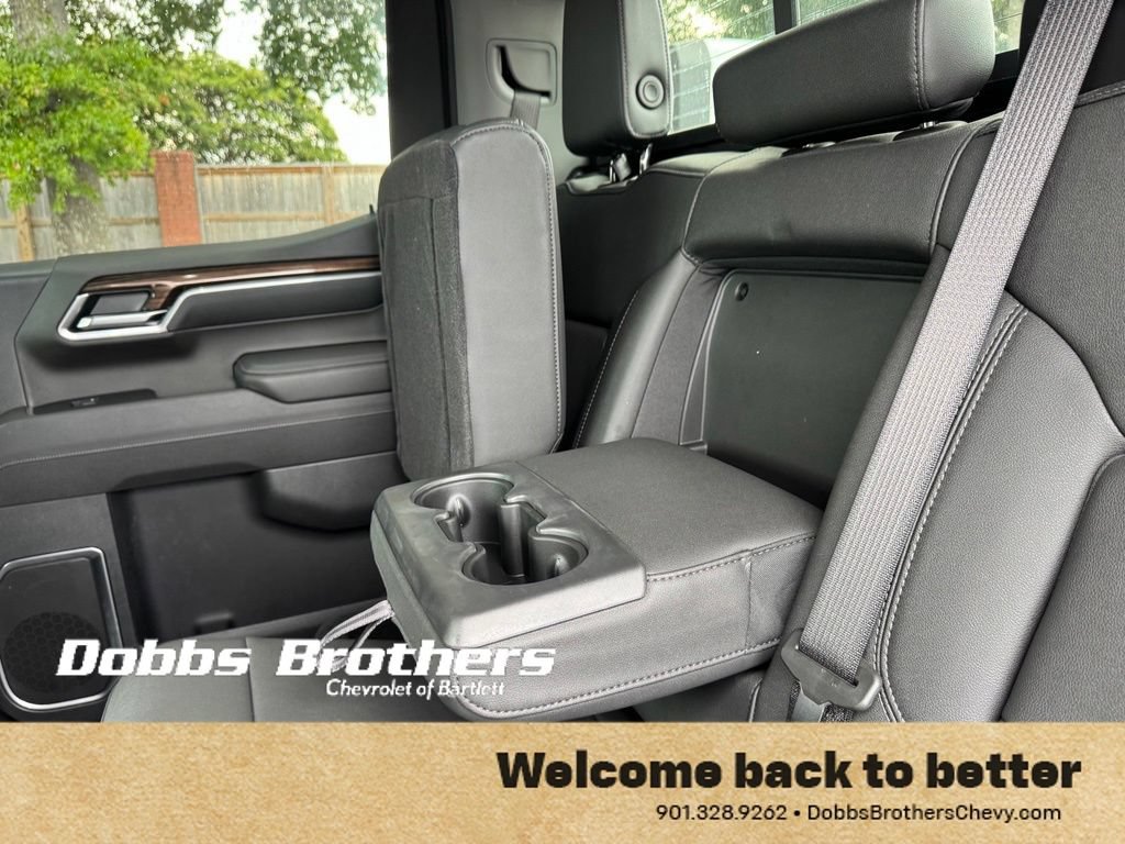 Used 2025 Chevrolet Silverado 1500 RST AWD/4WD image 34