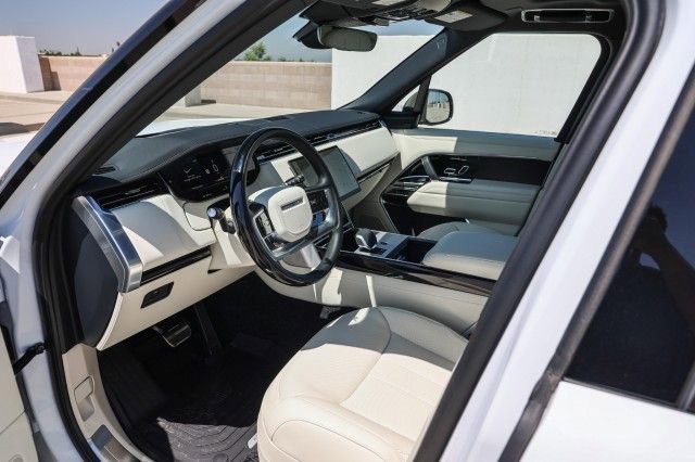 New 2025 Land Rover Range Rover SE image 20